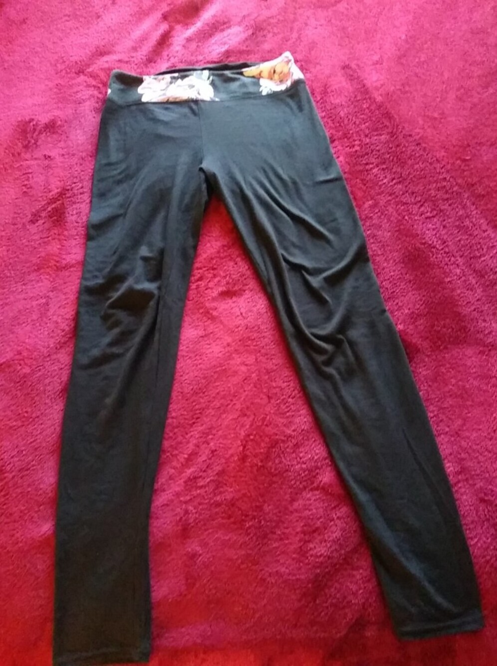 So Women’s Yoga Pants L Leggings Slim Black Floral Waistband Waist Stretch Kohl